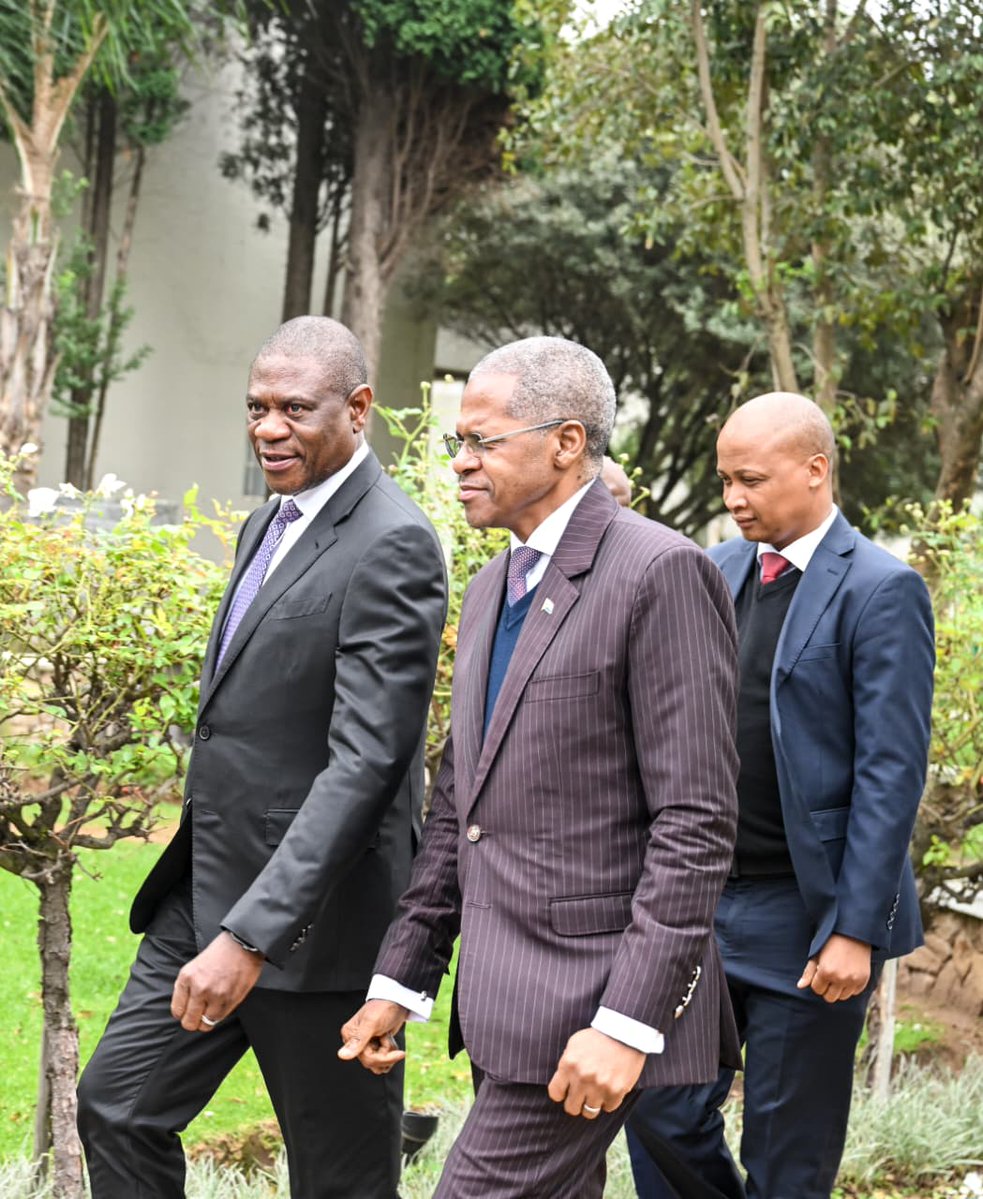 NationalCoGTA's tweet image. Underway Today: Extended Presidential Coordinating Council (PCC) Meeting

📌Birchwood Conference Centre - Leaders across all spheres of government are convened to coordinate urgent action on South Africa’s water crisis.
#PCC #WaterCrisis #GovZAUpdates