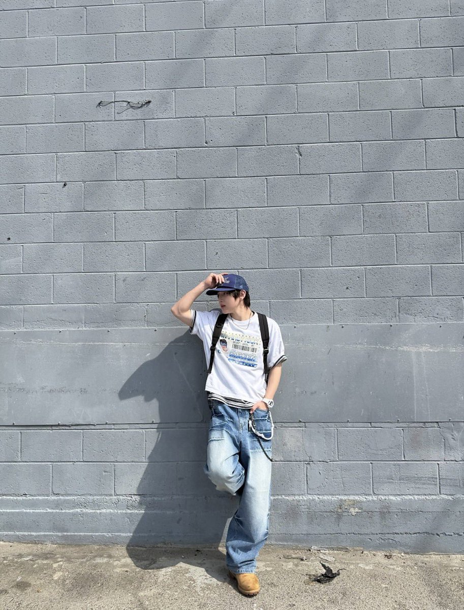 (null).com tweet media