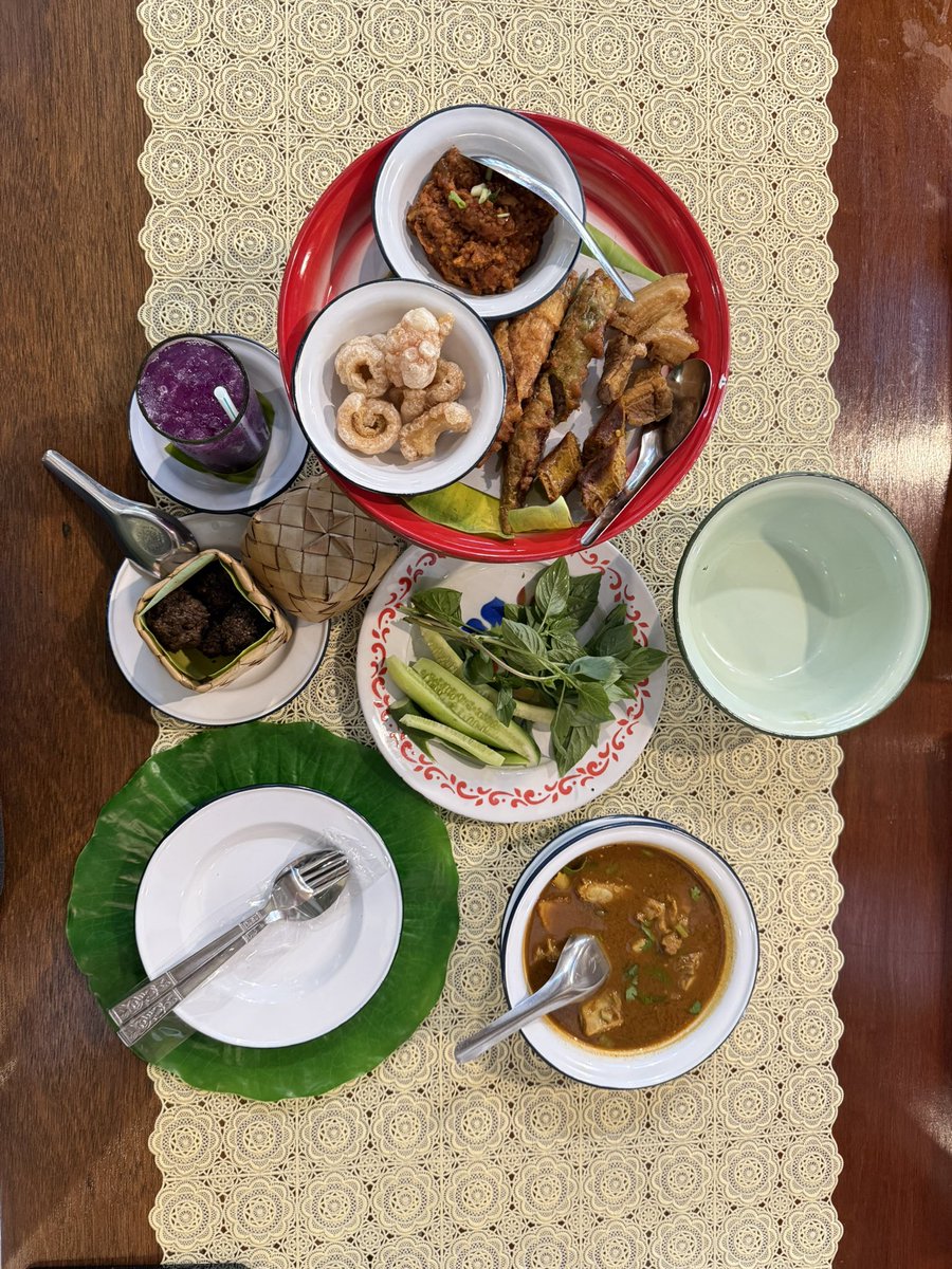 RtnBingW's tweet photo. Maan Muang traditional food 🍀 https://t.co/tGW69bQ4Ex
