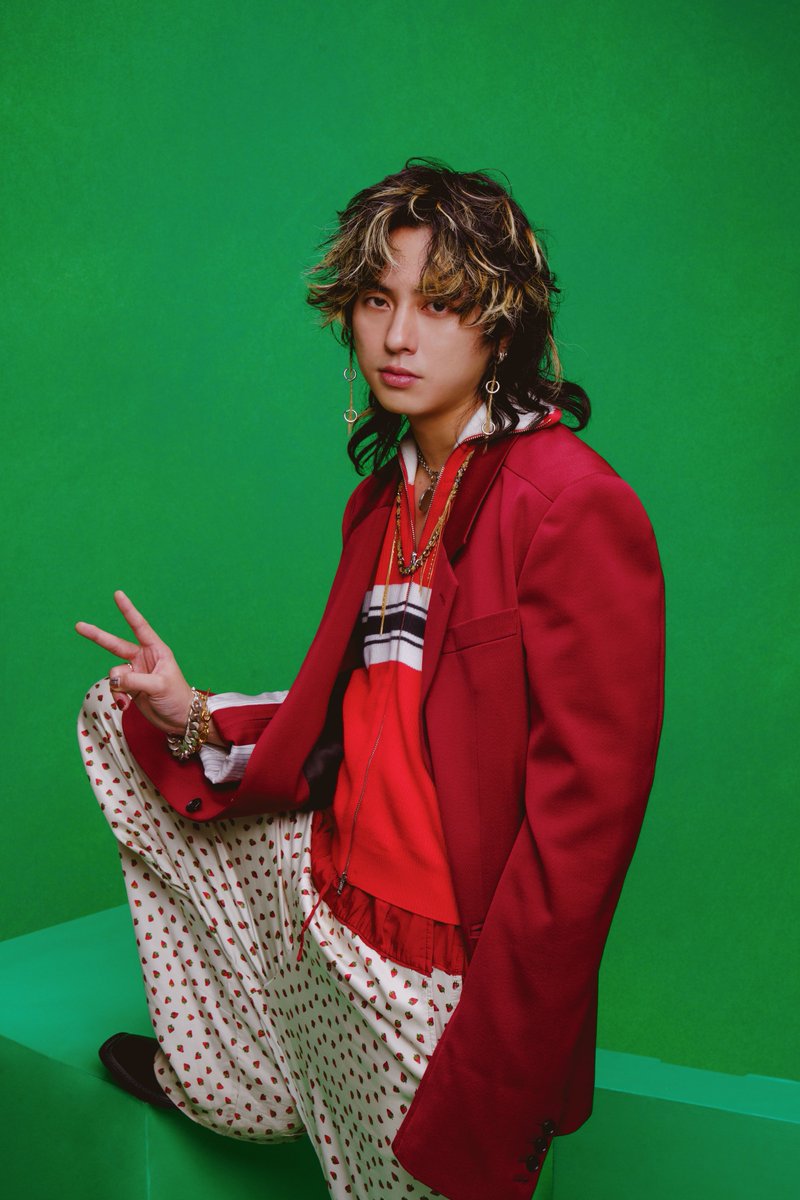 BREIMEN NEW VISUAL
⁡
- Vo&amp;Ba Shoter Takagi <a href="/shortakagi/">高木祥太</a> 
⁡
Photography:Ryunosuke Kanaya
Art Direction:hamaiba(GROUPN) 
Hair&amp;Make:Riku Murata  
Styling:Yuya Nakajima

#BREIMEN