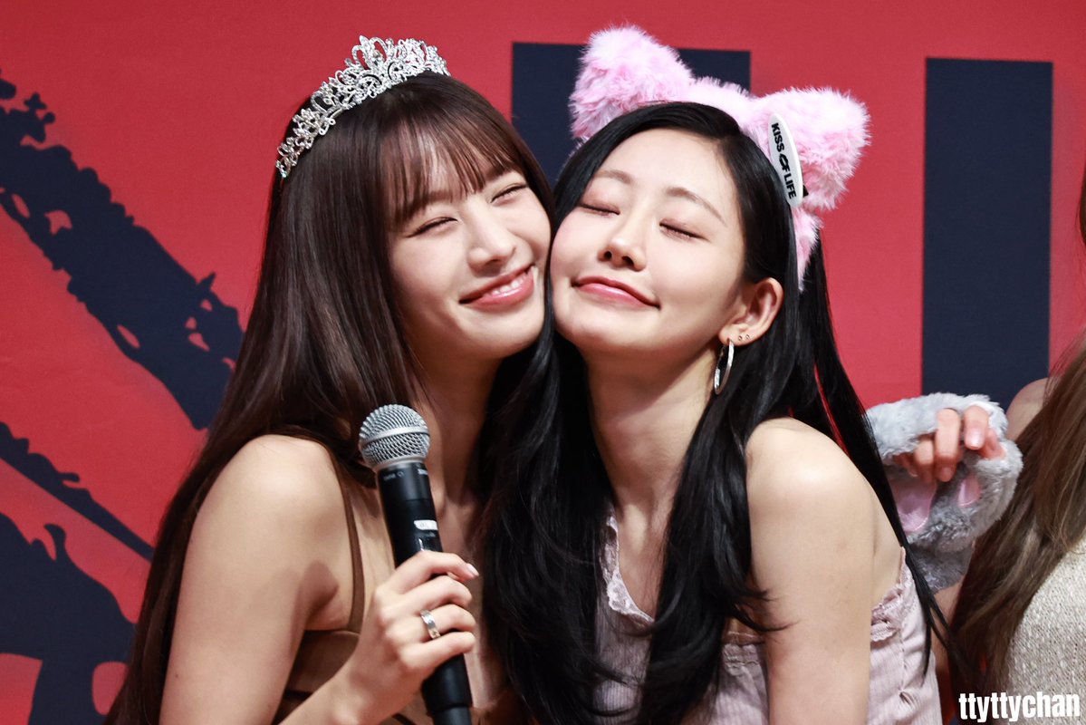 👁️H👁️ tweet media