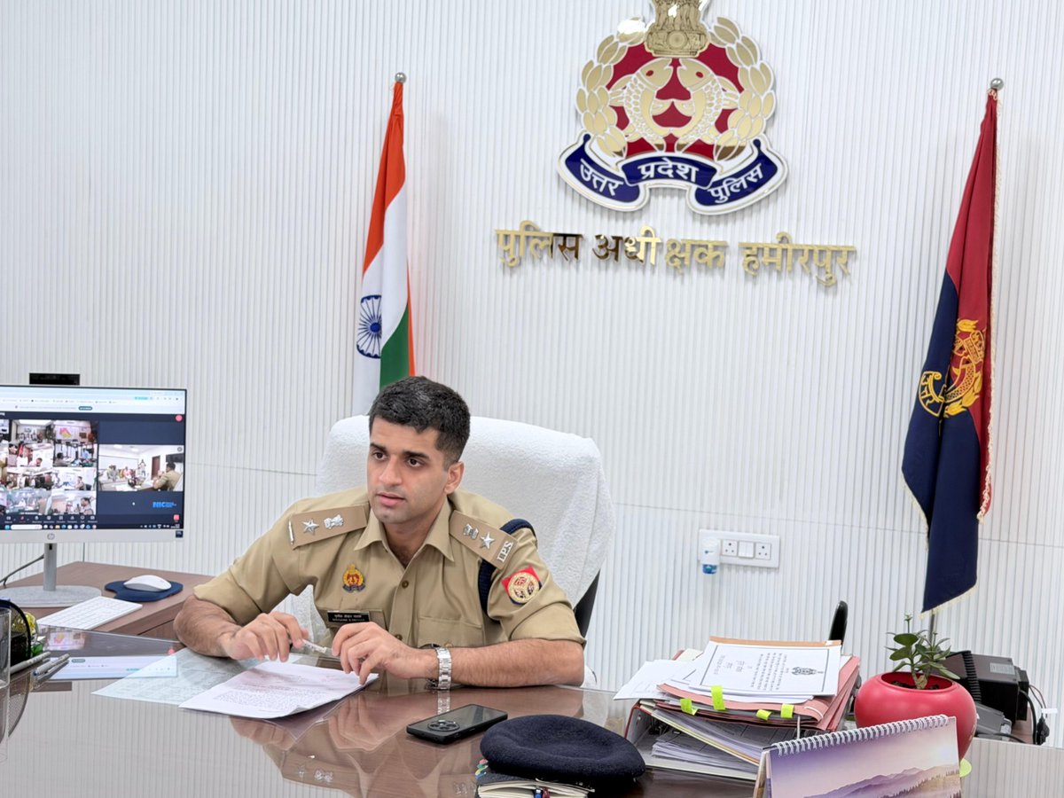 PrimeNewsInd's tweet image. हमीरपुर 

हमीरपुर में SP मृंगाक शेखर पाठक ने पुलिस कार्यालय में जनसुनवाई कर फरियादियों की समस्याएं सुनीं

एसपी ने संबंधित अधिकारियों को निर्देश दिए कि सभी शिकायतों का समय पर समाधान सुनिश्चित किया जाए।

#Hamirpur #Police #PublicHearing #LawAndOrder #BreakingNews #Primenews