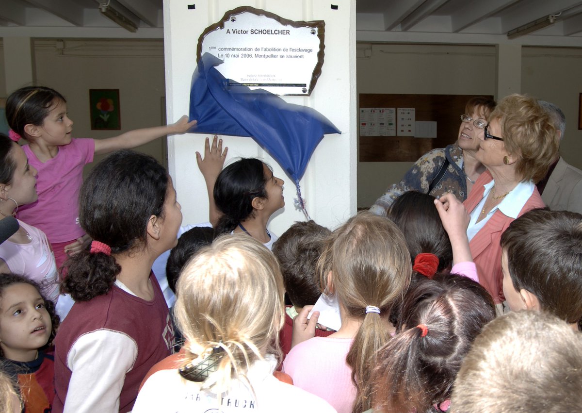 ArchivesMtp34's tweet photo. A l'occasion de la première Journée nationale des mémoires de la traite et de l'esclavage et de leurs abolitions le 10 mai 2006 @fondation_me , Hélène Mandroux, maire de @montpellier_ avait inauguré la rue Toussaint-Louverture et l'école Victor-Schoelcher.
22NUM1256 https://t.co/j1CaL0t1zC