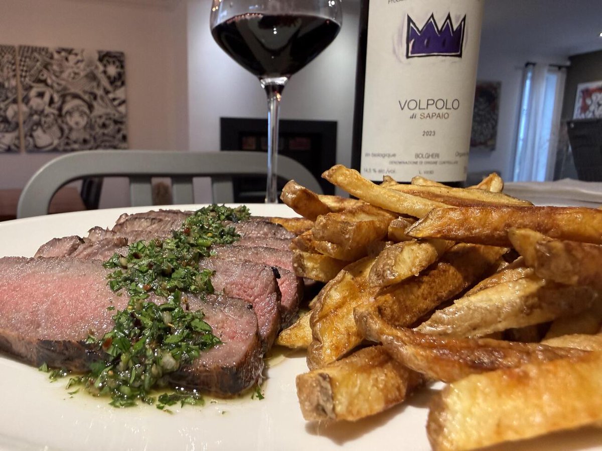 homevsfastfood's tweet image. [homemade]steak frites with chimichurri
#homemade #steakfrites #chimichurri #foodie #homecooking #homecooking #food #recipes #foodpic #foodie #foodlover #cooking #hungry #goodfood #homecookingvsfastfood