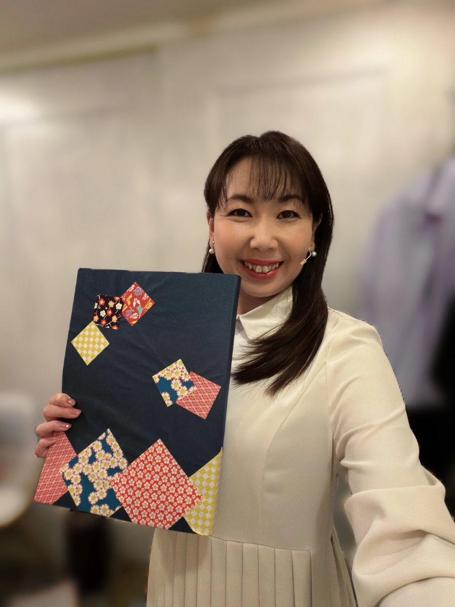 朗読劇『家族の風景』
無事に終演しました！！
こんな奇跡的な公演。
企画して下さった斉藤ゆき子さんに感謝です！
観に来て下さったお客様、そして応援をありがとうございました。