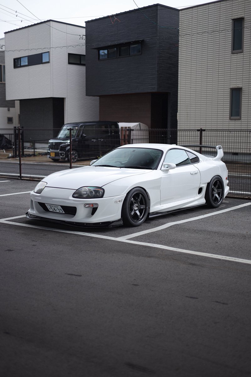 つっつー tweet media