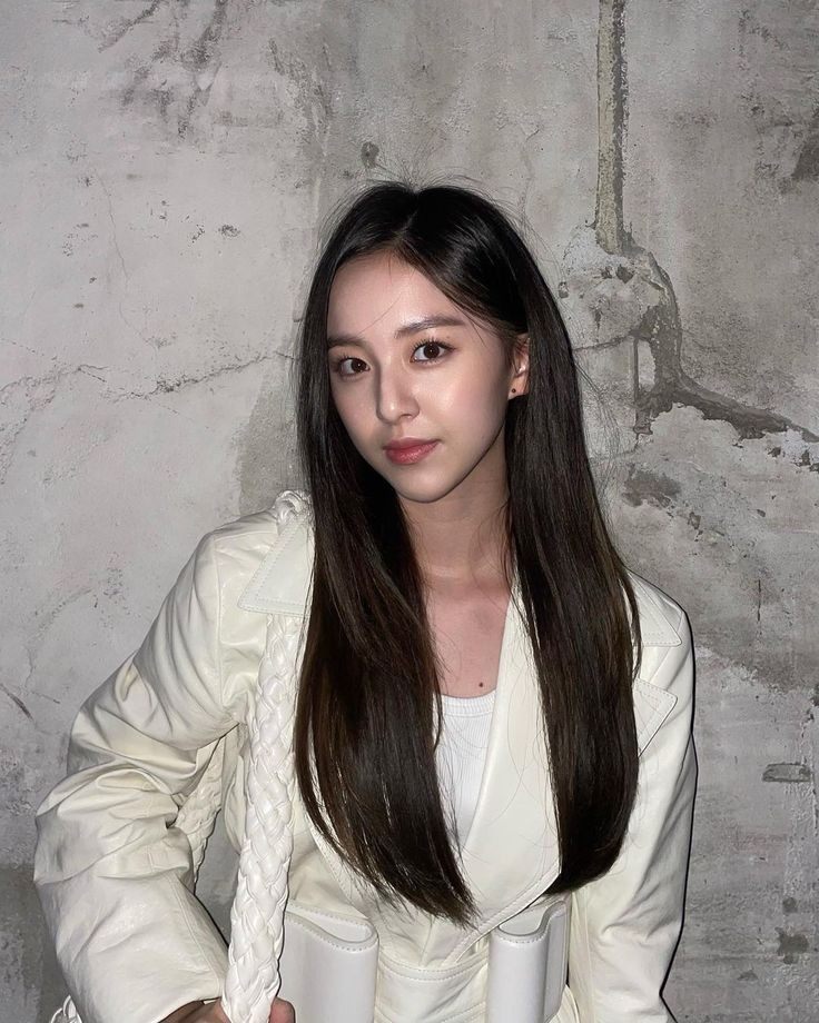 𝐚𝐥𝐮𝐧𝐞. tweet media