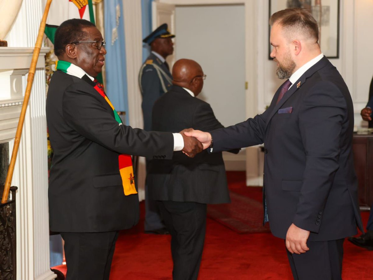 President of Zimbabwe tweet media