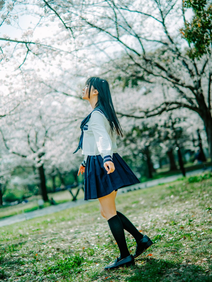AstrHori's tweet image. Capturing Portraits in Spring with AstrHori 85mm F1.8 II
Soft light, gentle tones, and the natural beauty of the season coming through every frame.

Credit: @danielmardjuadi
#astrhori #astrhoriAF85mmF18II #portraits #SpringFlowers #sakura