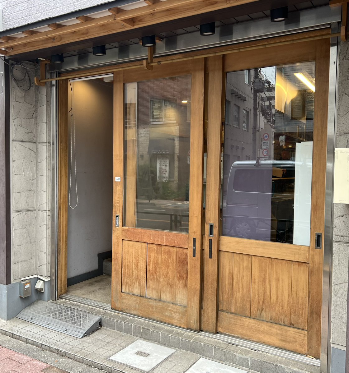 hajikami_ume's tweet photo. ５月中旬〜下旬にラーメン屋をオープン予定。

今後はこちらで進展状況を流して行きます。

どうぞよろしくお願いします🫚

東京都立川市高松町3-14-14OTビル1階

薑麺香房　梅はら https://t.co/kByFUMLONG