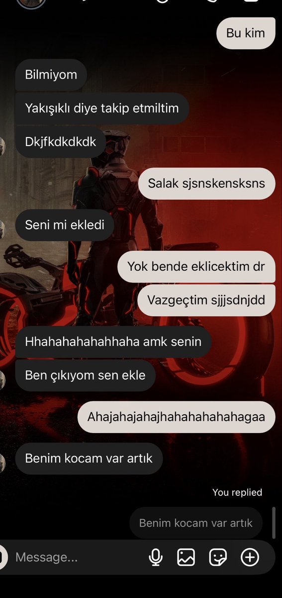 senailkim's tweet photo. Asla bir erkek için kavga etmeyiz birimiz beğendiyse ve diğeri konuşmadıysa yabancıya gitmesin diye paylaşırız sjsjsjsnsnjs https://t.co/jTLk5Dwg7G