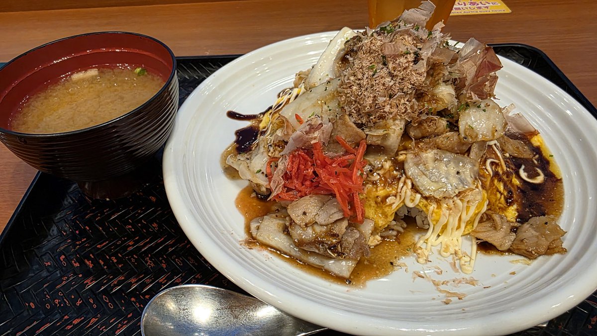 yoh1226's tweet photo. 名神大津SA下りにて。スタミナオムライス。 https://t.co/6Ay9gT6fVP