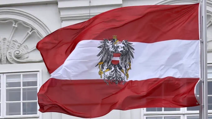 اتریش برای اخراج مهاجران افغان با اوزبیکستان توافقنامه امضا می کند.