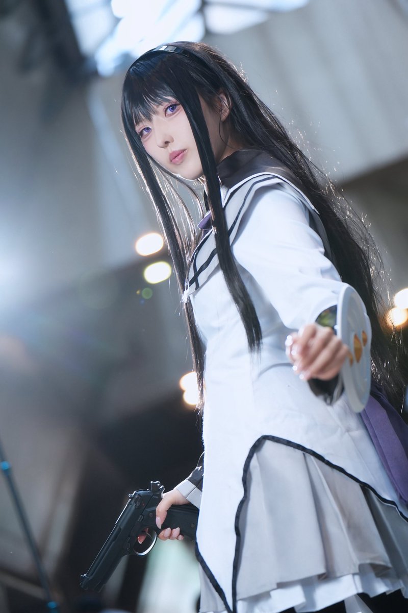 __onami073's tweet photo. cosplay⚠︎

✦・┈┈┈┈┈┈┈┈┈┈・✦

魔法少女まどか☆マギカ／暁美ほむら

✦・┈┈┈┈┈┈┈┈┈┈・✦

#ニコニコ超会議2026
#超コスプレ https://t.co/teDjE6L8YB