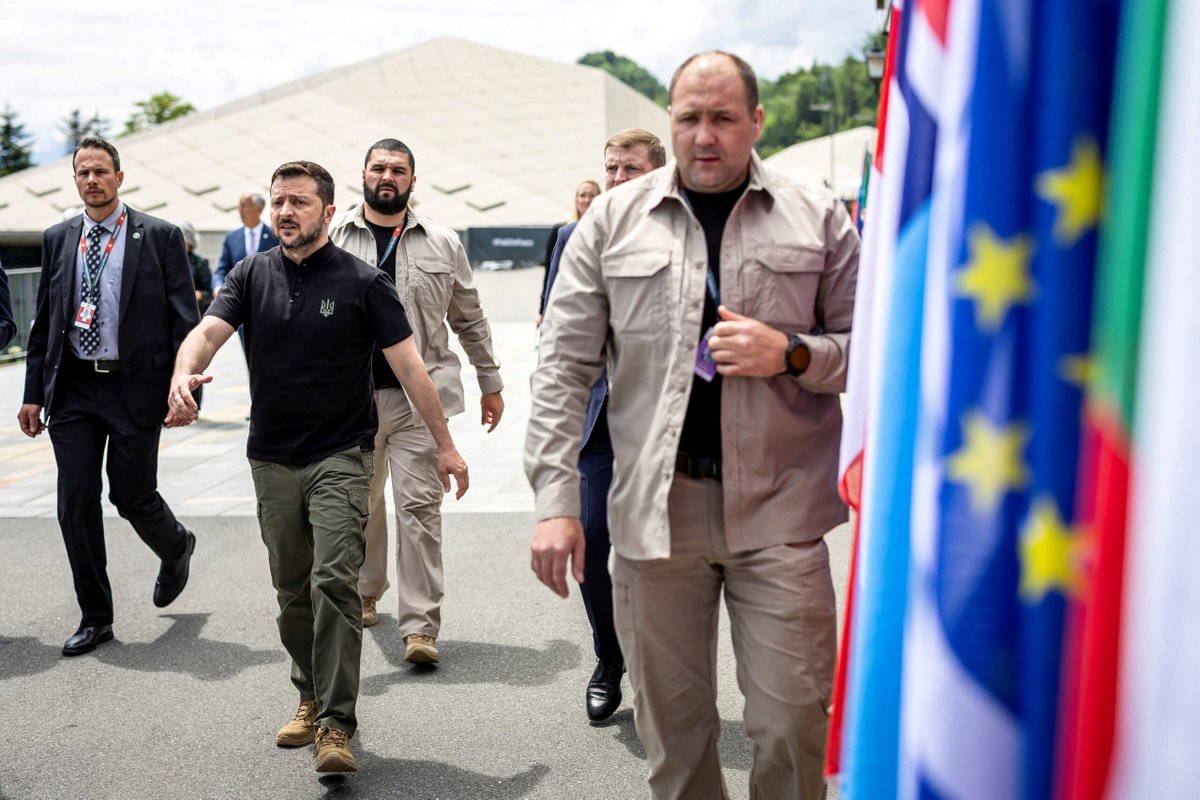 MakalukhabarEn's tweet photo. Ukraine seeking details on Russia’s May 9 ceasefire offer
https://t.co/OIDM6Z4o9f https://t.co/qYI8XphsZG
