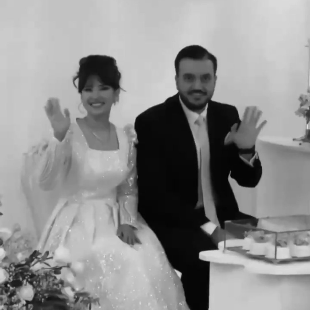 موژی tweet media