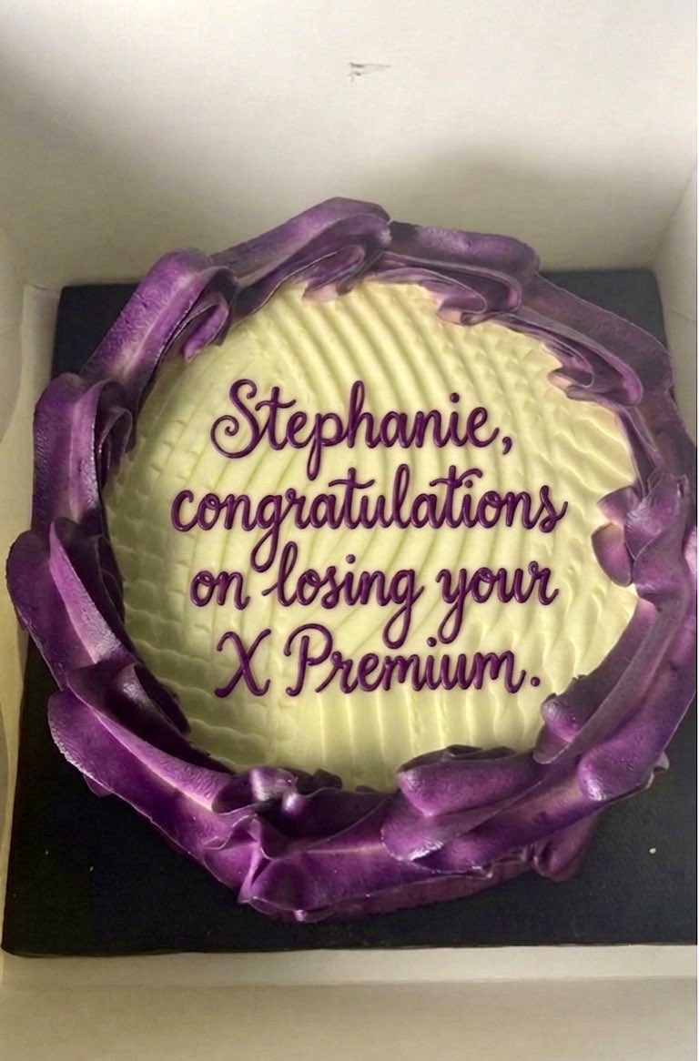 Stephy Designs tweet media