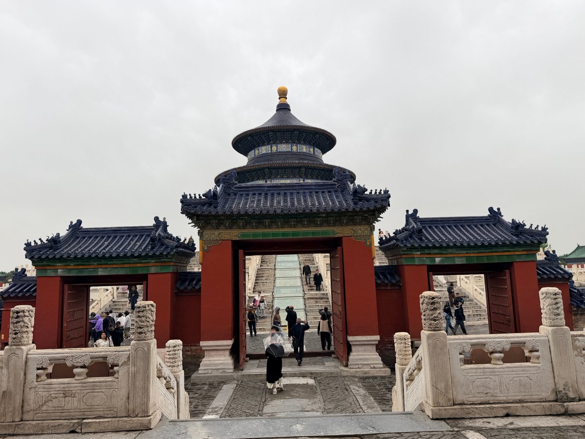 Protochips's tweet photo. Last week was busy for our Product Manager, Jennifer McConnell, and Global Applications Engineer, Yaofeng Guo. They traveled down the east side of China with channel partner Shanghai Winner, visiting sites with our Atmosphere AX gas cell systems to see how we can support them! https://t.co/xIXCa5E2jt