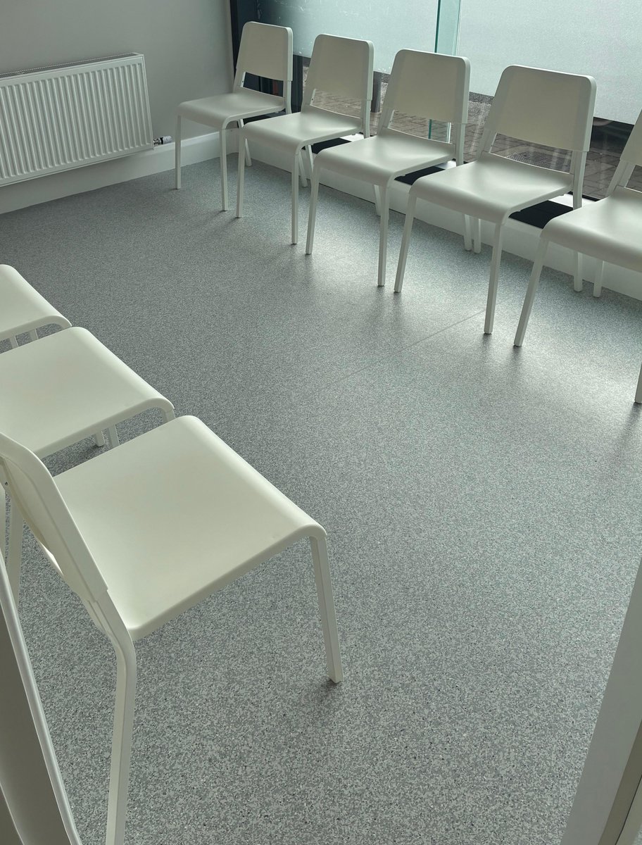PFL_Ireland's tweet image. Pale Slate 1200 from the Classic Mystique PUR collection by Polyflor, fitted in Reyhani Medical, Limerick. Classic Mystique PUR is a heavy-duty homogeneous #flooring that is 100% #recyclable, easy to maintain, and perfect for #healthcare projects.