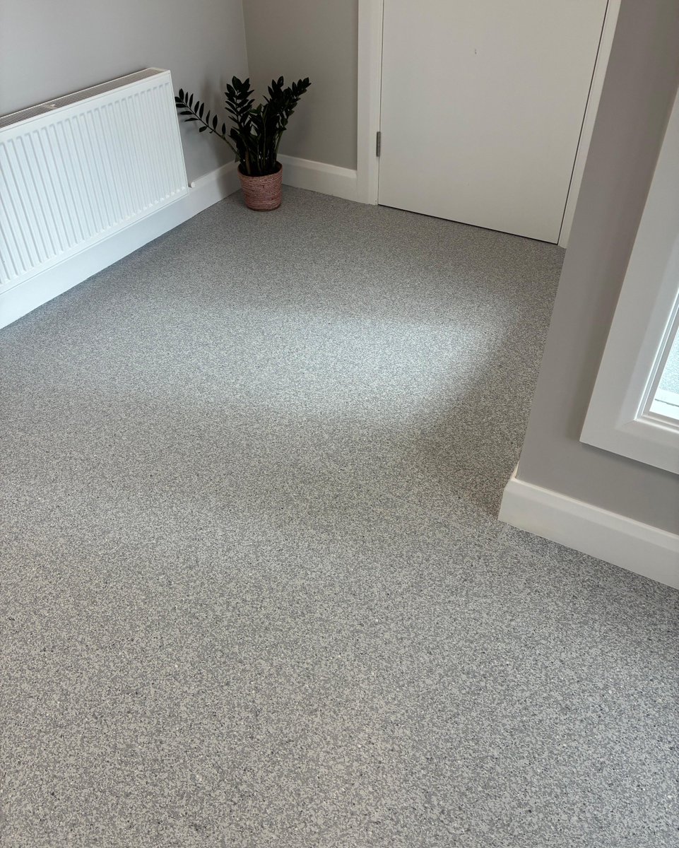 PFL_Ireland's tweet image. Pale Slate 1200 from the Classic Mystique PUR collection by Polyflor, fitted in Reyhani Medical, Limerick. Classic Mystique PUR is a heavy-duty homogeneous #flooring that is 100% #recyclable, easy to maintain, and perfect for #healthcare projects.