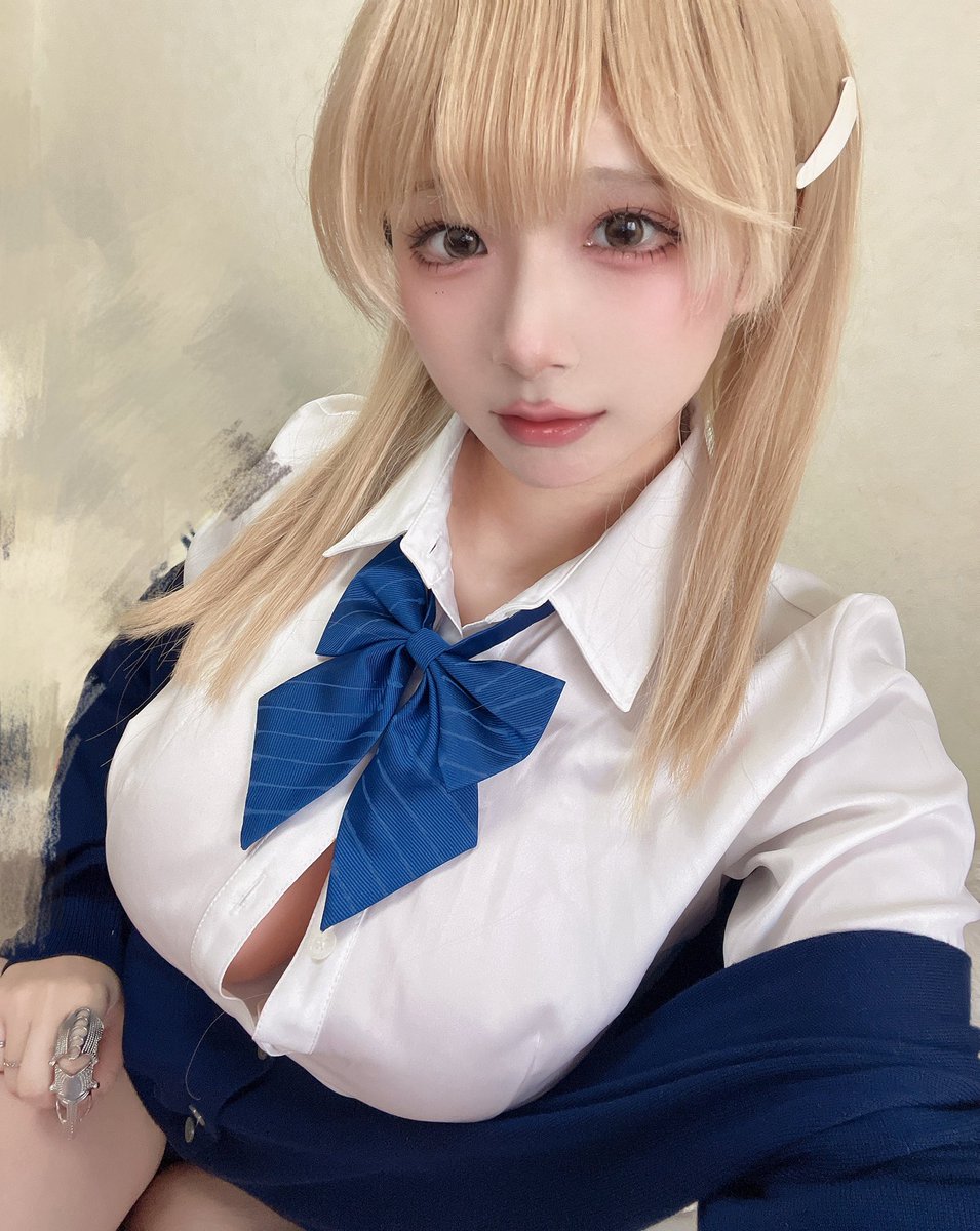 すい tweet media