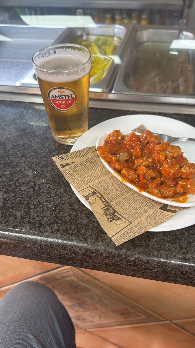divillavive's tweet photo. Magra y cerveza: combinación sencilla, directa y sin tonterías. Así se arreglan los días… y más si aprieta el calor 🍻🔥
#MagraYCerveza #PlanPerfecto #Tapeo #España #Foodie #Cervecita #BuenRollo #SinComplicaciones #VidaSimple #AQuienNoLeGusta @CLG25185344 https://t.co/41g1tS4UNe