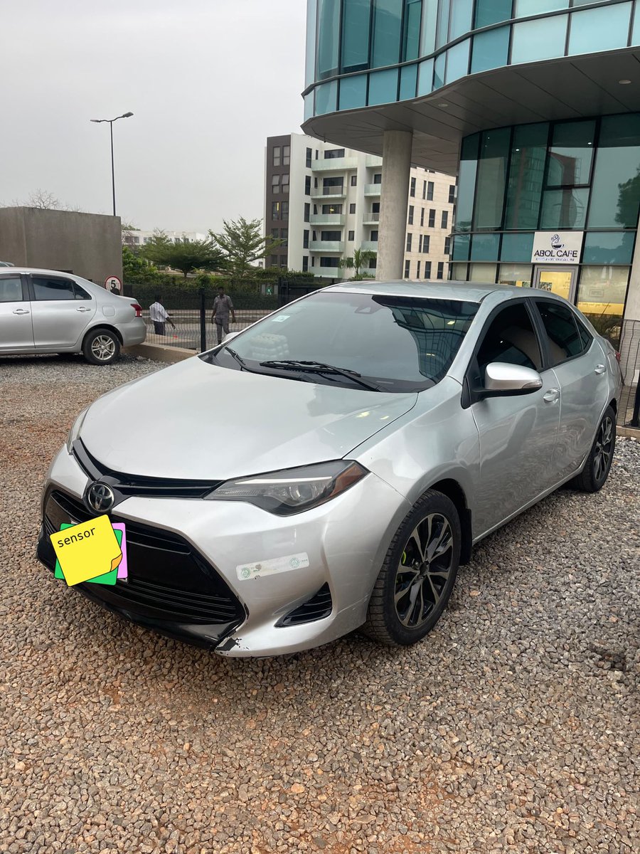RegularCudjoe's tweet photo. 2017 Toyota Corolla LE
1.8 liter 4 cylinder 
Automatic transmission
Reverse cam
Alloy wheels 
Ice cold ac 
Fabric seats 

Drives really well. 
Asking price is ¢125,000 negotiable 
0549685129 https://t.co/ozx4wq6PfP