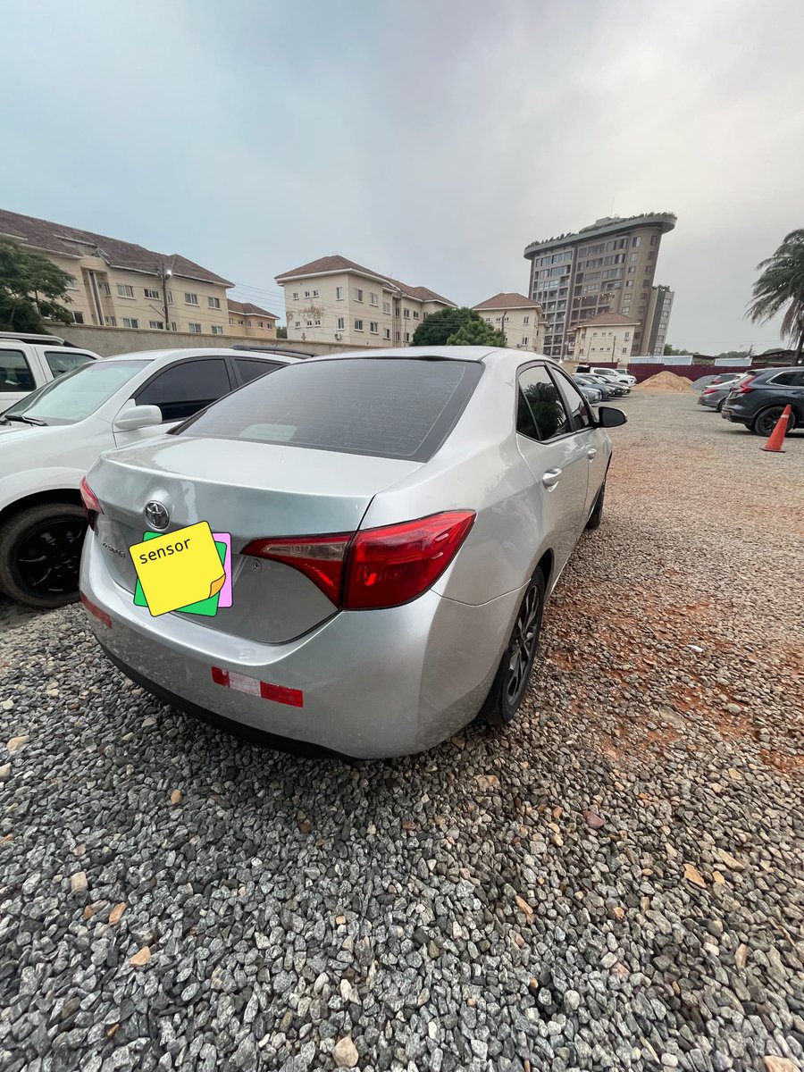 RegularCudjoe's tweet photo. 2017 Toyota Corolla LE
1.8 liter 4 cylinder 
Automatic transmission
Reverse cam
Alloy wheels 
Ice cold ac 
Fabric seats 

Drives really well. 
Asking price is ¢125,000 negotiable 
0549685129 https://t.co/ozx4wq6PfP