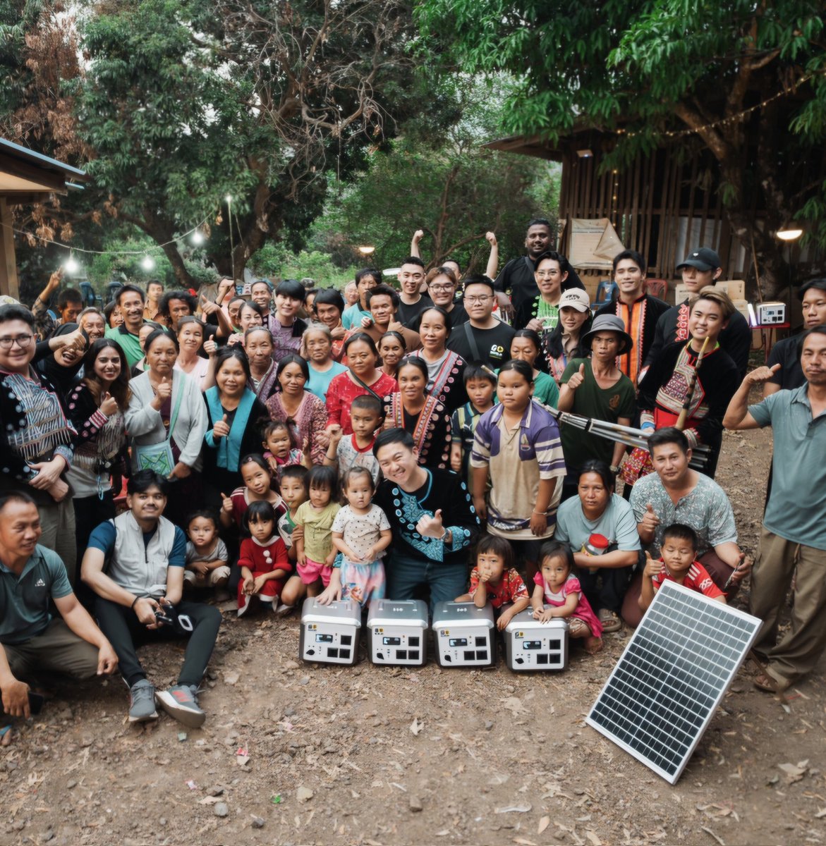 KhaosodEnglish's tweet photo. Singapore firm donated clean microgrid power in Thailand
Singapore's GoRental was in Chiang Mai earlier this month.
https://t.co/TIkYktF3yD
#Thailand #Singapore #SingaporeinThailand
#GoImpact #ChiangMai https://t.co/tnc6AaJomX