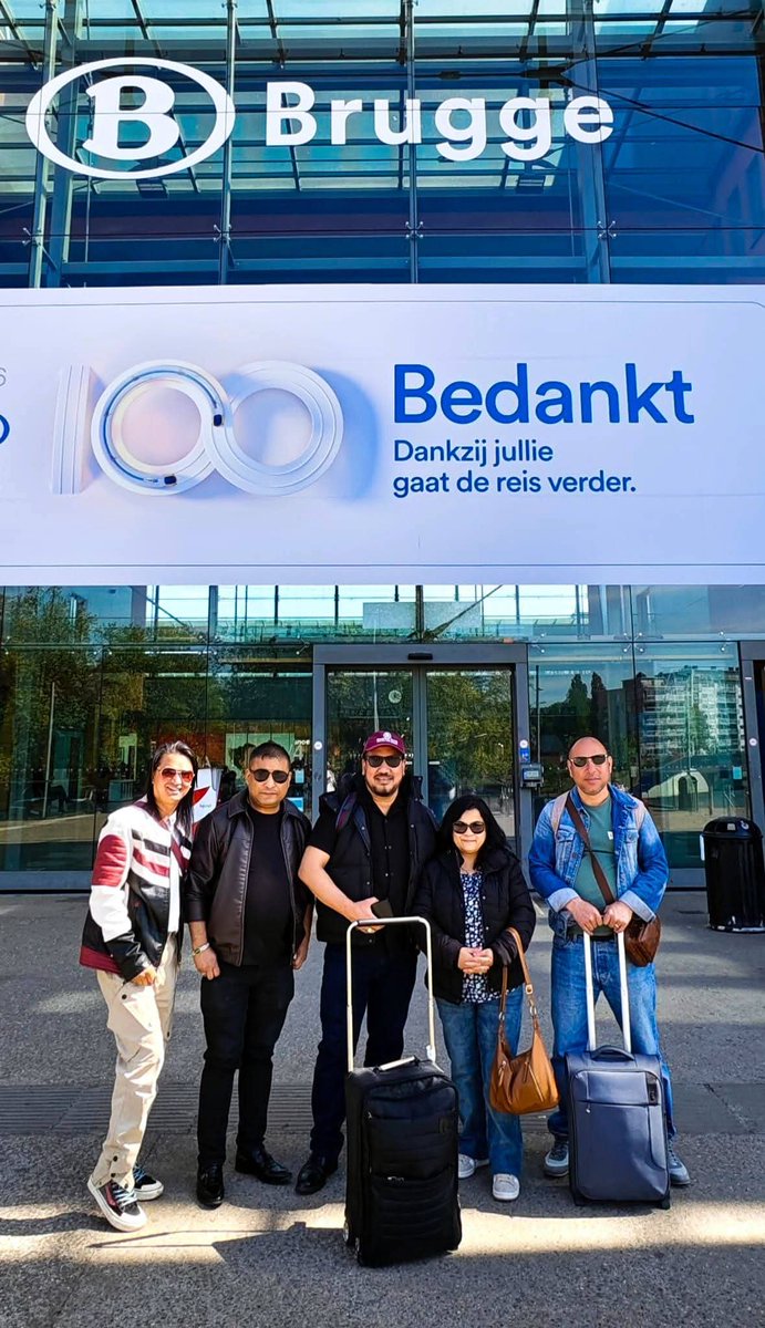 bjdongol's tweet image. Great time with friends... 
Holiday ⛱️🌊🛥️🚤 Around Belgium Brugge...😍🇧🇪🇳🇵♥️
Had a fantastic time with all. 
#belgiumbrugge 
#holiday #boating 
#friendsforever 
#highlights #followers