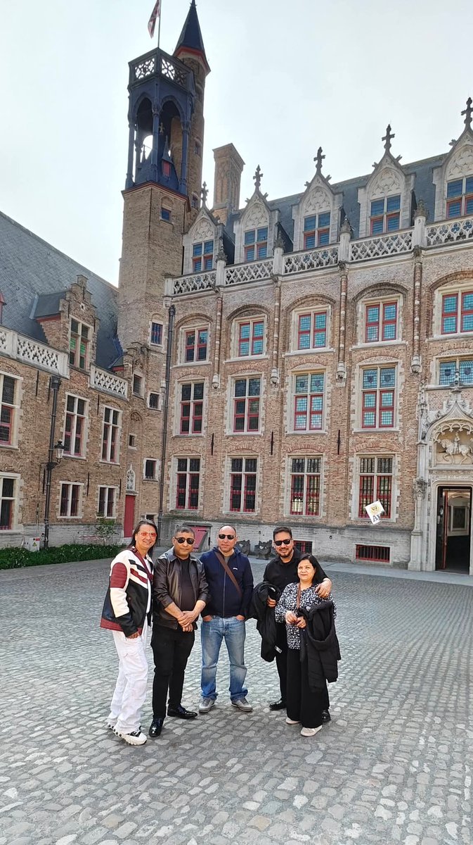bjdongol's tweet image. Great time with friends... 
Holiday ⛱️🌊🛥️🚤 Around Belgium Brugge...😍🇧🇪🇳🇵♥️
Had a fantastic time with all. 
#belgiumbrugge 
#holiday #boating 
#friendsforever 
#highlights #followers