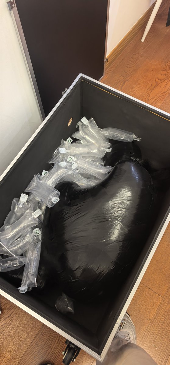 Dirty_Deed_'s tweet photo. 对于即将远行的填充物来说，适当的减震处理是有必要的
对于这趟未知的旅程，也不知道填充物是紧张更多还是期待更多呢 https://t.co/68GG0RSyjT