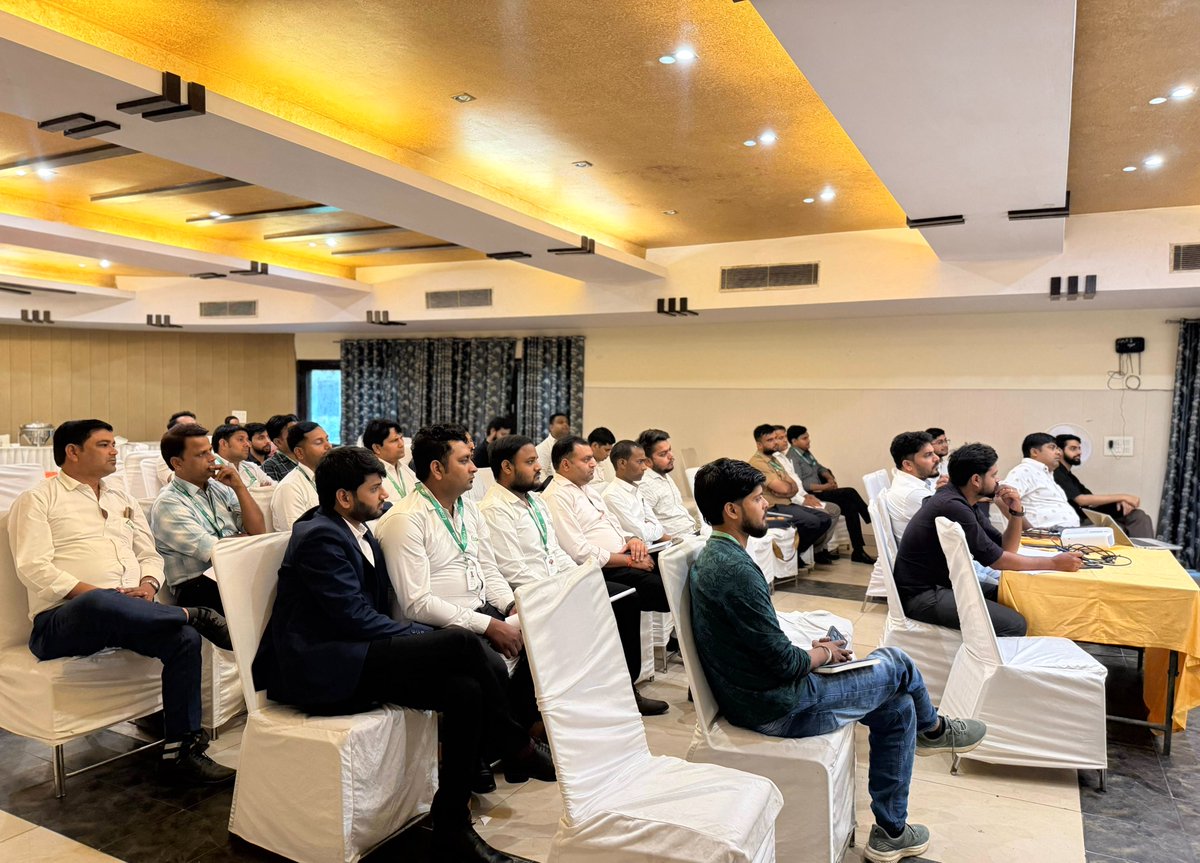 loomsolar's tweet photo. ASM Training Session
Focused on field strategy, product knowledge & on-ground execution to boost performance
Building stronger teams for better results#LoomSolar #ASMTraining #SalesTraining #TeamGrowth https://t.co/qi0cguuDYK