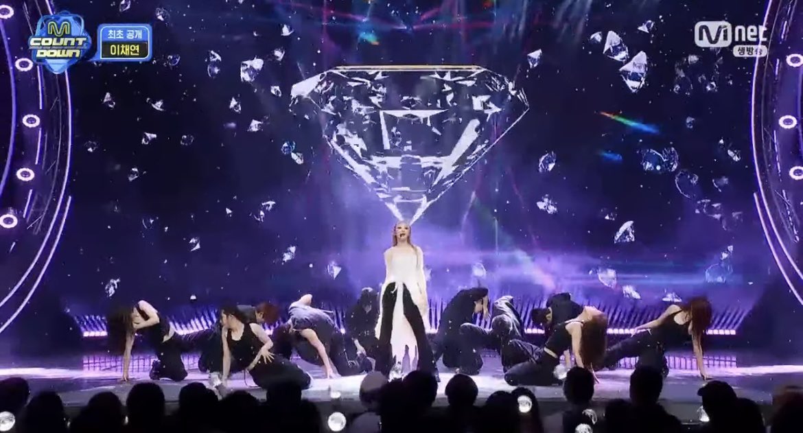 keitadj3's tweet image. #IZONE イチェヨン、Mカでカムバック