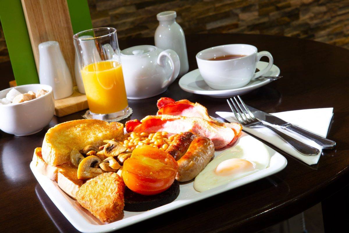 Stonebridge27's tweet image. Good morning everyone.

A reminder that we are open tomorrow for bank holiday monday and that the Spike Bar and our food service is available from the slightly earlier time of 8:00 am

#food #drink #breakfast #bankholidaymonday #stonebridgegolf #meriden