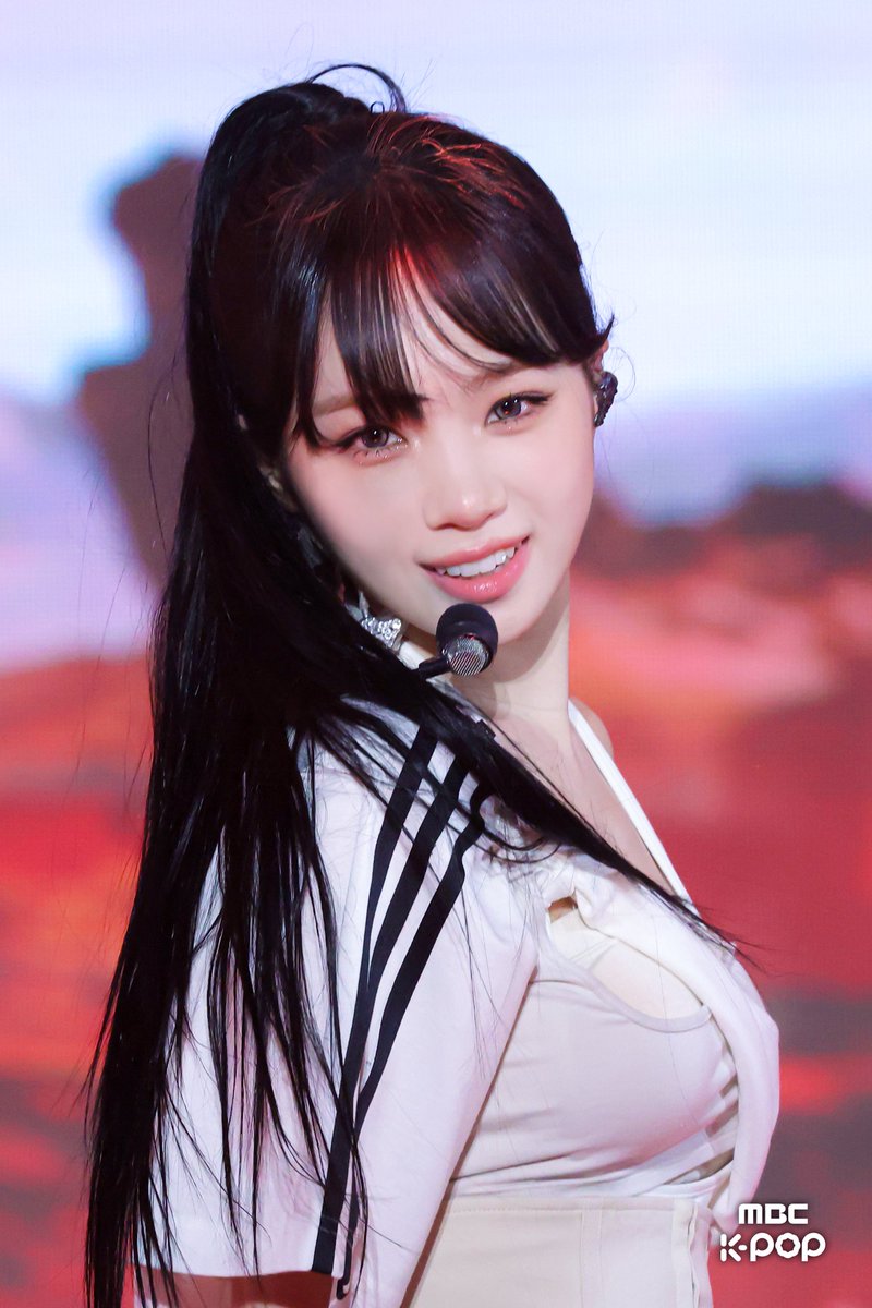 CHAEWON CENTRAL 🎉 tweet media