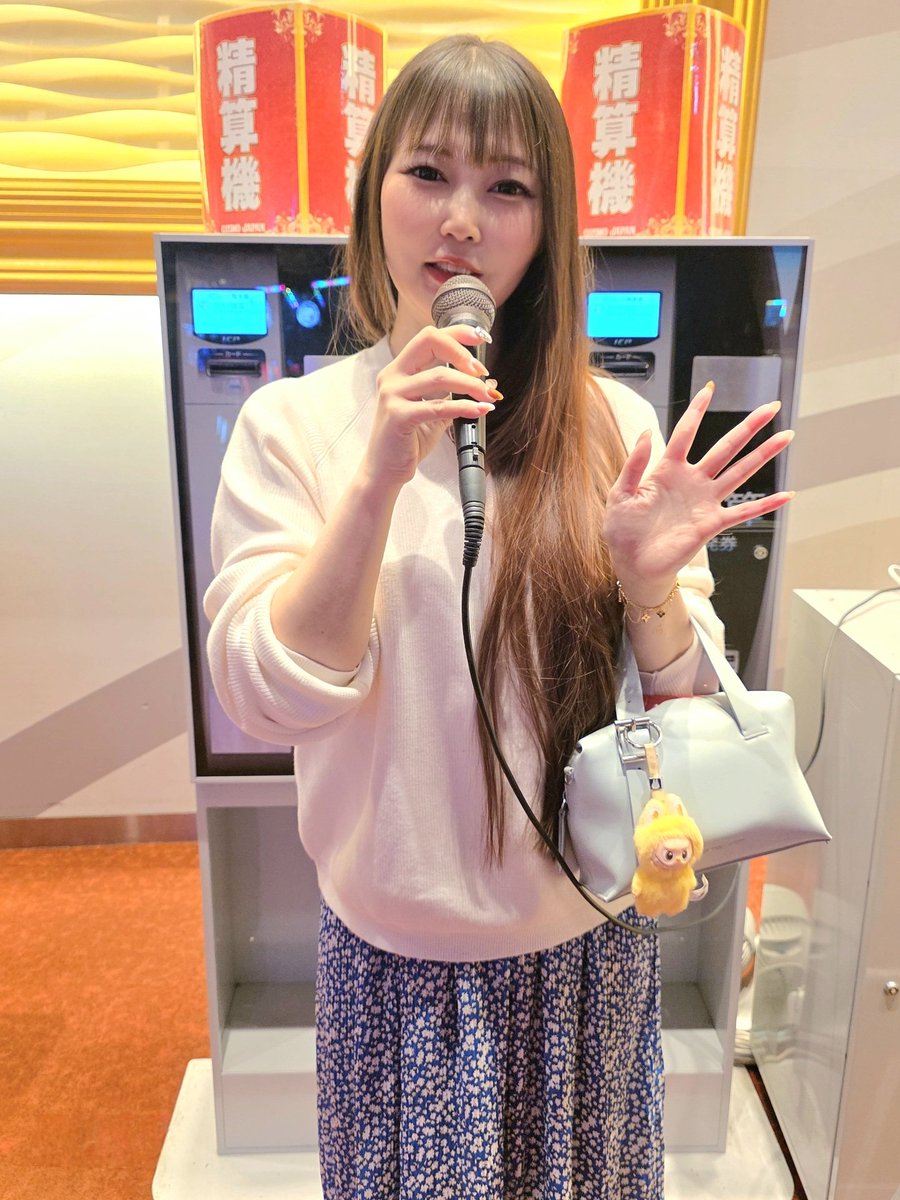 kinoppi0304's tweet image. 3連戦最終日🔥
今日も #yuuki✨ちゃんに会いに #コスモジャパン西尾店 さんへ🚃𓈒𓂂𓏸♡

今日は朝からおすすめのモンキーで頑張ったけどトントンがやっと💦
午後からは強そうなゴージャグやゆーちゃんの隣で新ハナビ打ってみんなでわちゃわちゃ楽しい1日でした😆✨