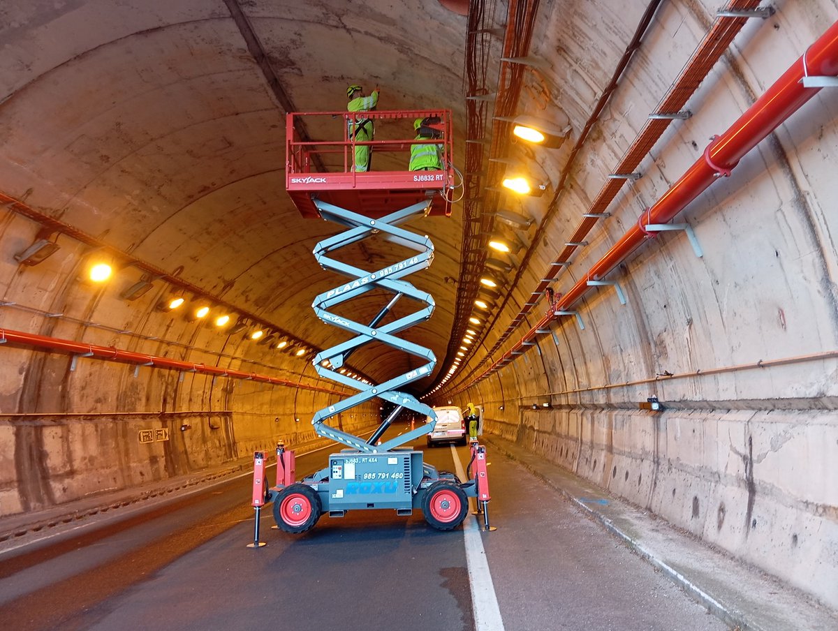 transportesgob's tweet image. El 4 de mayo comenzaremos, entre otros trabajos, con la ejecución de tres nuevas galerías de evacuación en el túnel de Fabares (A-64) en Villaviciosa (Asturias).

En el marco de la modernización que llevamos a cabo en siete túneles de la A-8 y A-64.

👉 transportes.gob.es/ministerio/com…