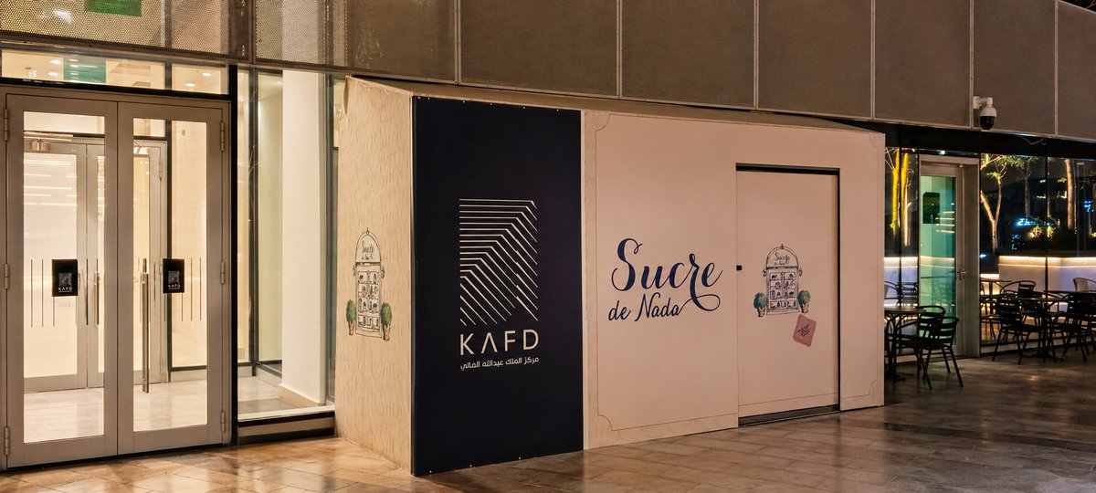 PrintMediaKSA's tweet image. تم تنفيذ وتركيب هوردينغ مع بنر لمطعم Sucre de Nada في #KAFD ✨
نواصل تقديم أعمال بجودة عالية تواكب أرقى المشاريع في المملكة.📍 مركز الملك عبدالله المالي – الرياض
🎯 تنفيذ: بصمة الإعلامية#Riyadh #Signage #Branding #OutdoorBranding