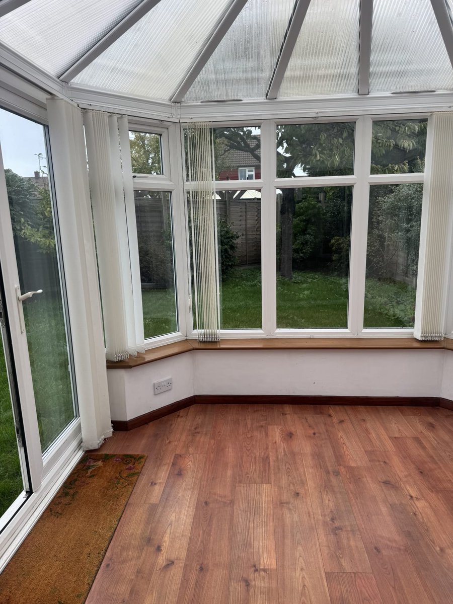 LeadsDoWork's tweet image. #conservatory #sunroom #repair  quote required Miles Avenue #LeightonBuzzard get this job lead via app ldw.app