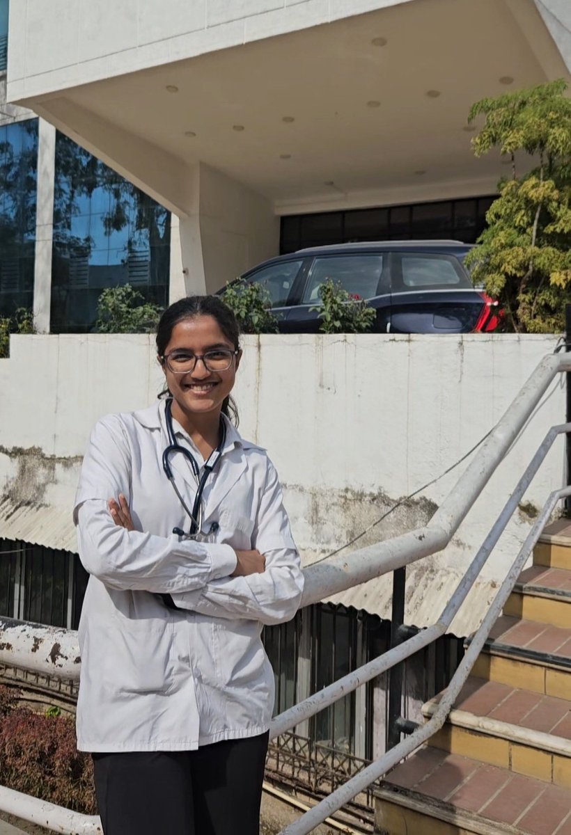 dr.saishaaa🦦 tweet media