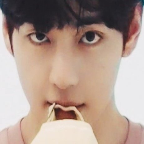 อู้ด tweet media