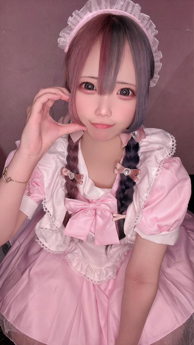 _aibatsu_'s tweet photo. しゅ！しました！今日はメイドさん♡
ご奉仕させてくださいっ
#コンカフェ嬢 #宗右衛門町 #自撮り界隈 #派手髪女子 #地雷系女子 #メイドコスプレ https://t.co/LcOqOmaWYT