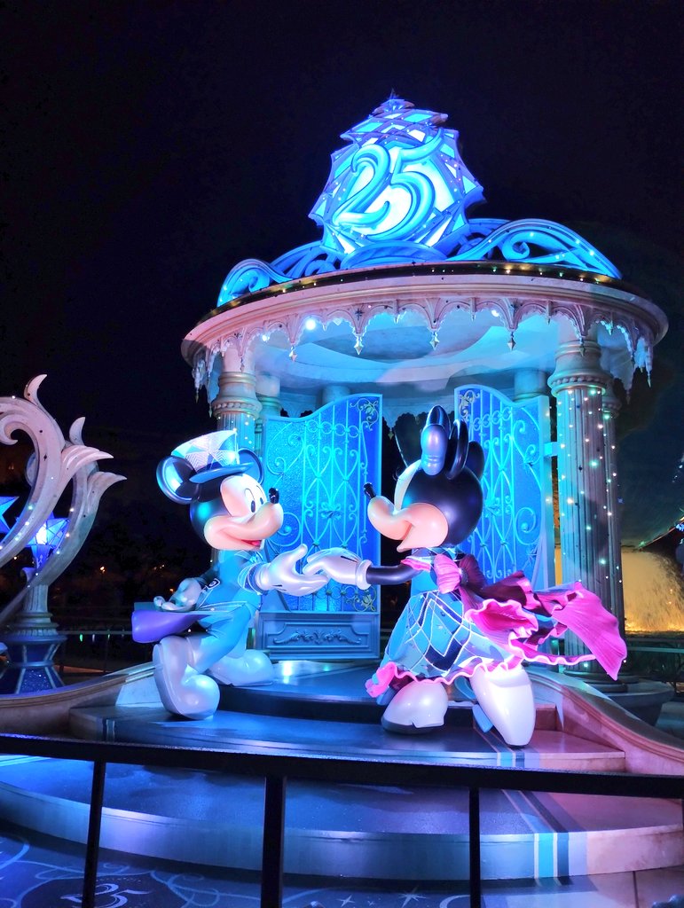 MidLico's tweet photo. ディズニーシーに行ってきました!🌊 https://t.co/3rTii2RW6i