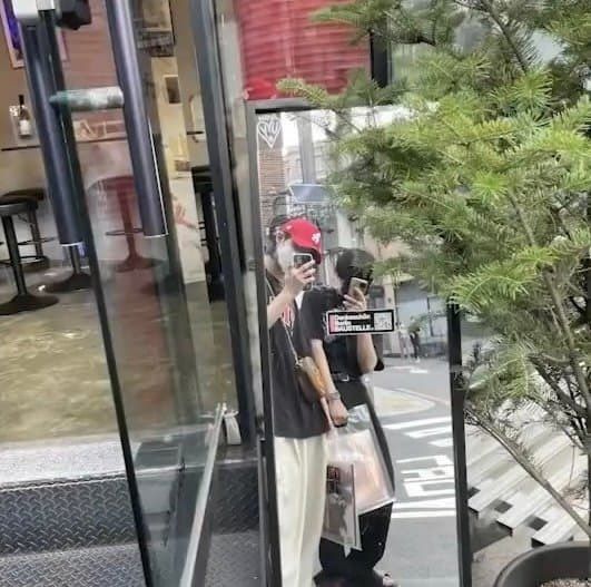 hourly leowon tweet media
