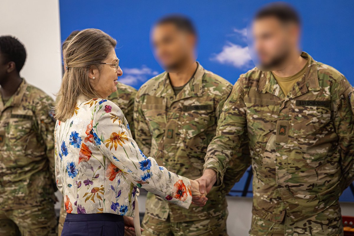 Defense_lu's tweet image. Luxembourg is back in full force in Romania
 
Today, after a one year transformation period, soldiers of the Luxembourg Armed Forces re-deployed in full force to the NATO Forward Land Forces @NATOBGRomania in Romania.

🇱🇺🇫🇷🇧🇪🇪🇸🇷🇴
 
#WeAreNATO