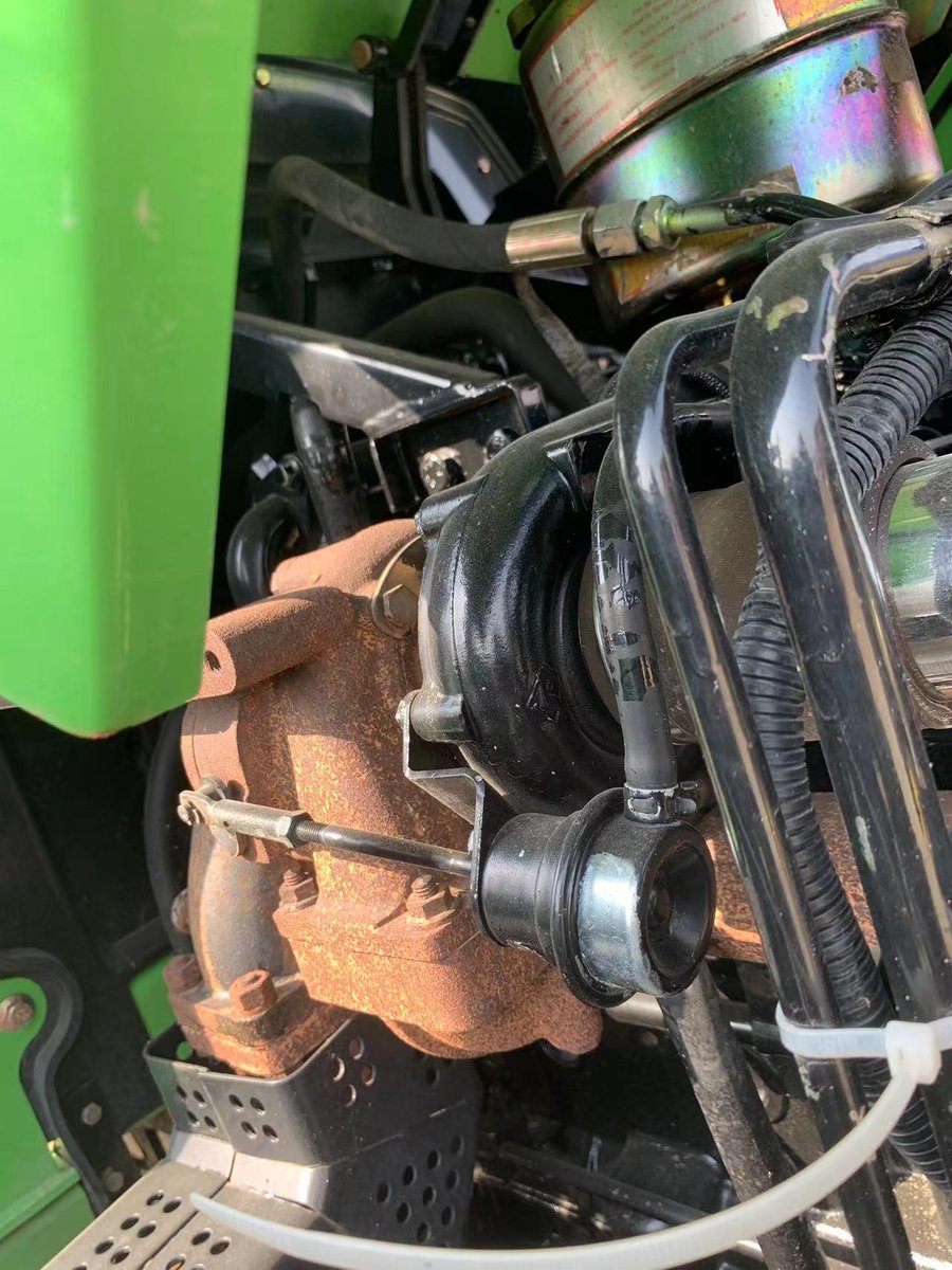 LuyuP79409's tweet image. Deutz 704 230306 🚜 Stable &amp;amp; reliable for field work 🌾
+86 19853901871 | yf-agri.com
#yfagri #tractors #farmmachinery #agriculture #deutz