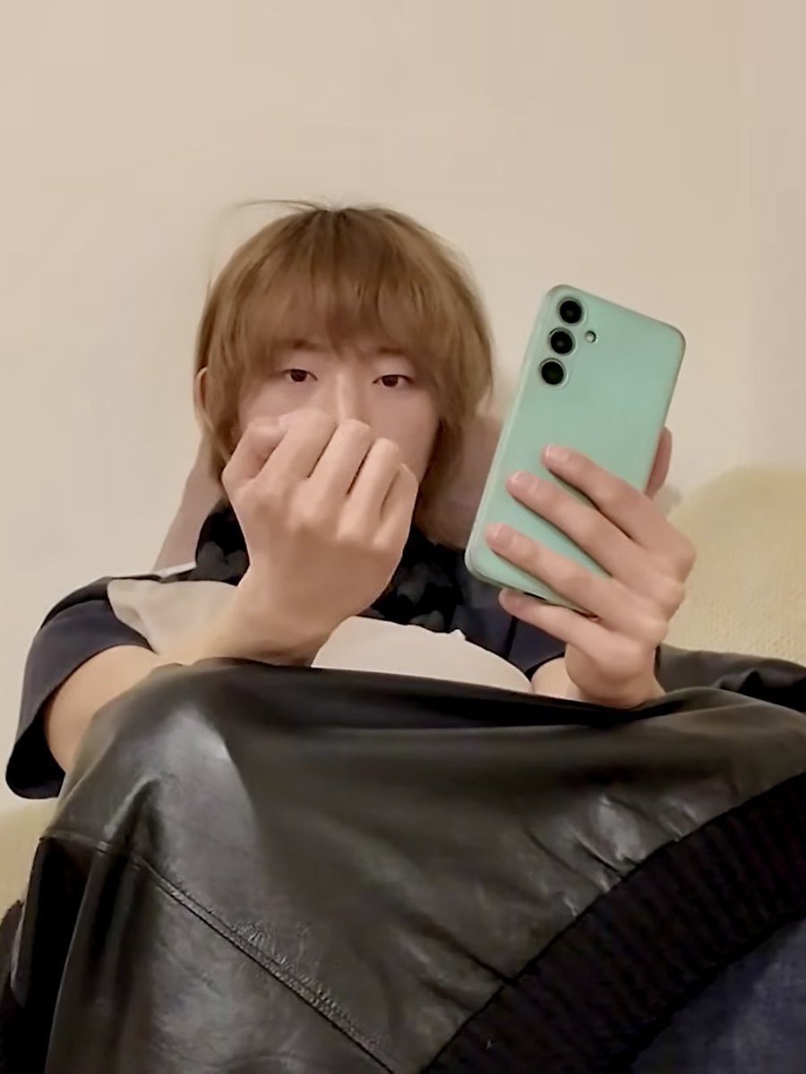 여름 tweet media