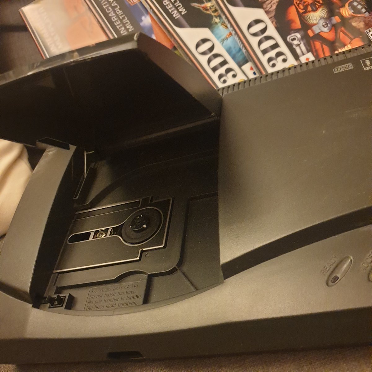 Eyzmaster's tweet image. Console Collection #29
3DO FZ-10. Second 3DO model.
Not the best system overall, but full of obscure gems

#eyz
#3do #retrogaming #consolecollection #retro