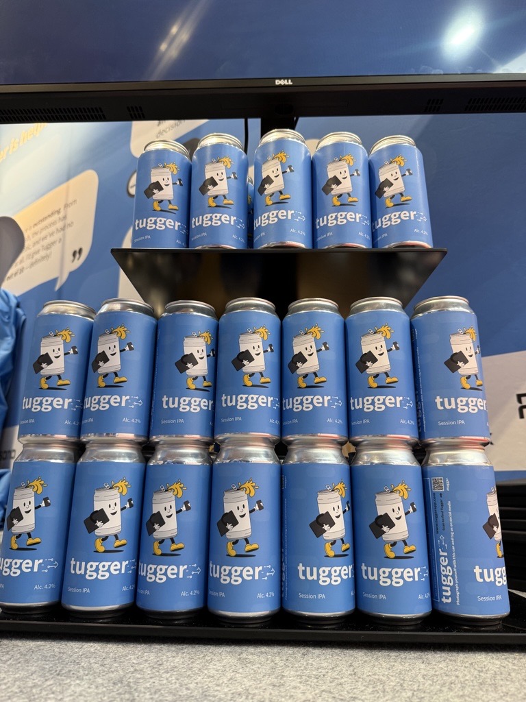 TuggerApp's tweet photo. 🔥 @FireSafetyEvent - The Final Day! 🔥

Team Tugger are back on the floor! 💪

Today is your LAST chance to come and find us, have a demo, and chat with the team. We'd love to see you! 👋

PS...loving the photo Andy! 

#FireSafetyEvent2026 #TeamTugger #FSE2026 https://t.co/IYRULGv4gm